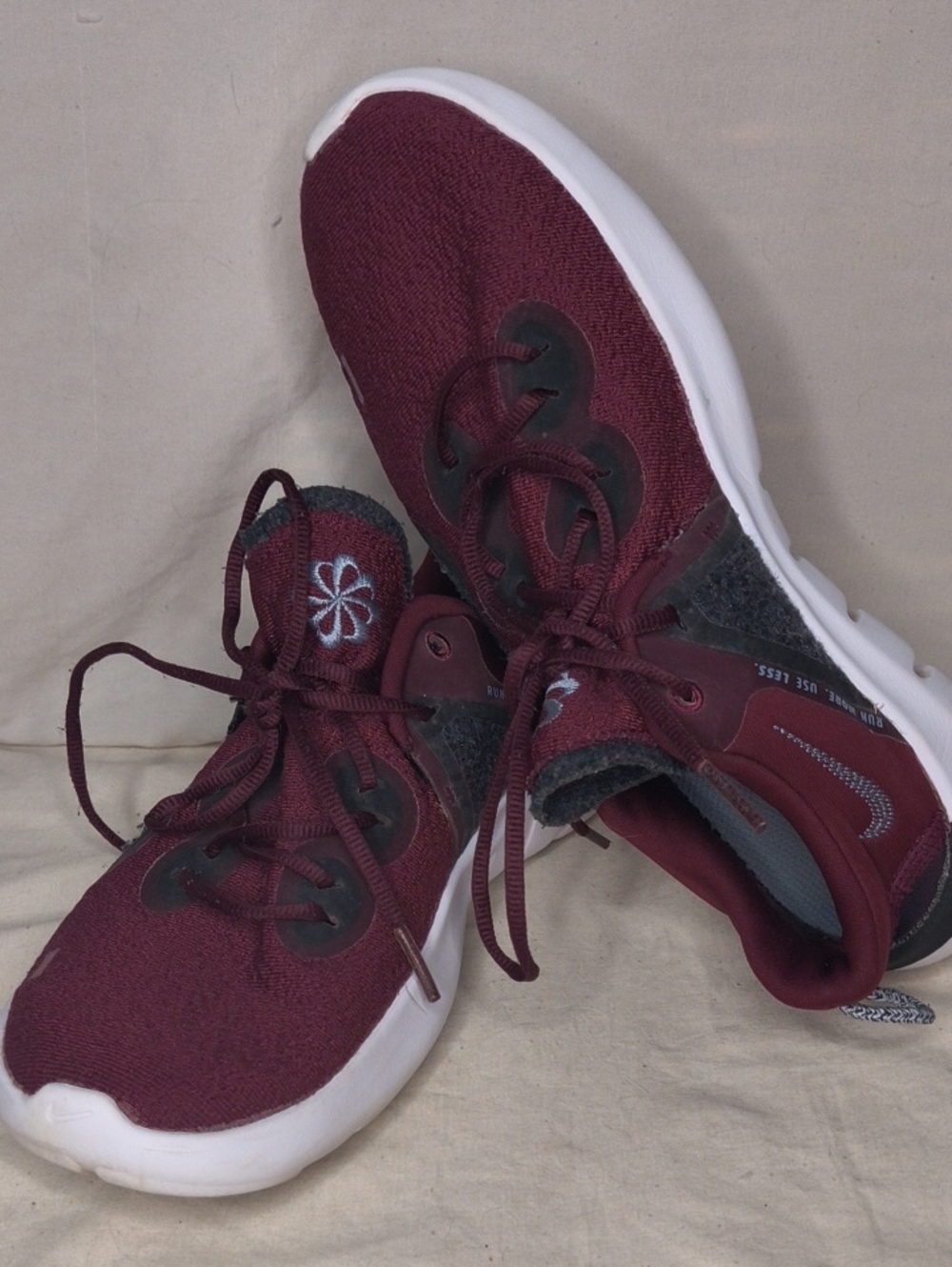 Women’s Burgundy Nike Flex Athletic Sneakers - Lightweight Comfort Size 7.5 AE